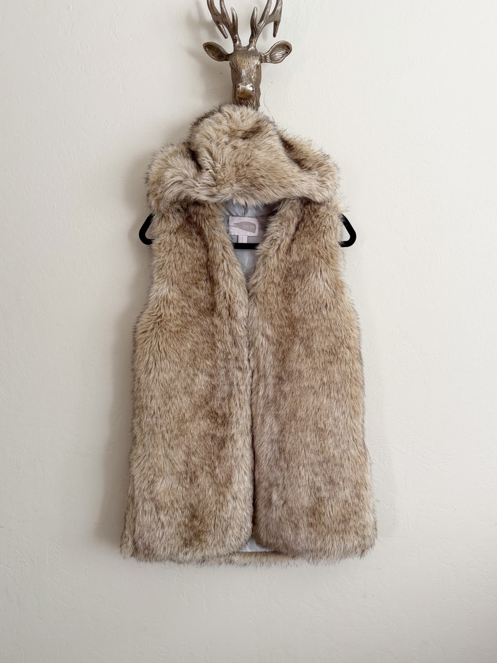 Forever 21 Hooded Faux Fur Vest • Women’s Medium
